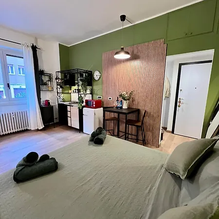 La Bella Milano Charme Apartment 3 Km Away From Duomo/ Netflix & Wi-Fi Included-2